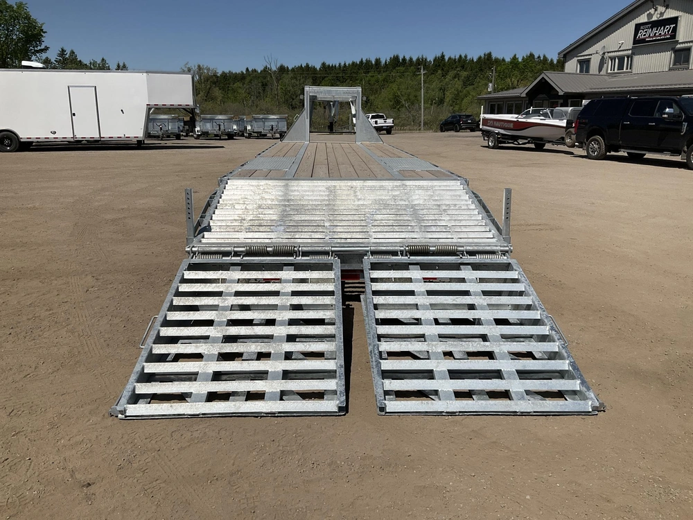 2026 Canada Trailers 8.5x30 15 Ton Galvanized Gooseneck Equipment Trailer alt