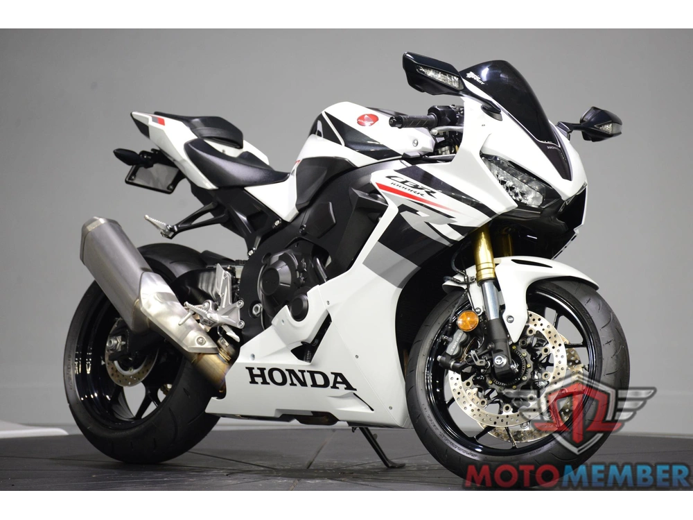 2025 Honda Cbr1000rr alt