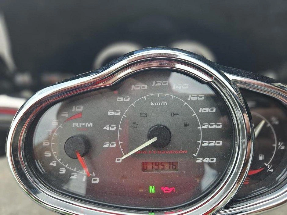 Harley-davidson V-rod 2006 alt