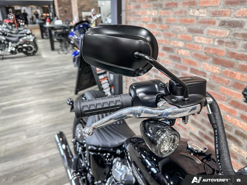 2026 Harley-davidson Street Bob alt