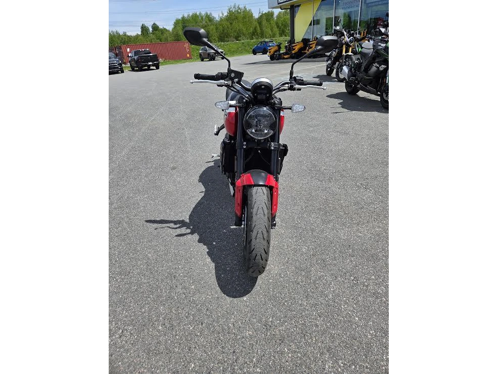 Triumph Trident 660 2025 alt