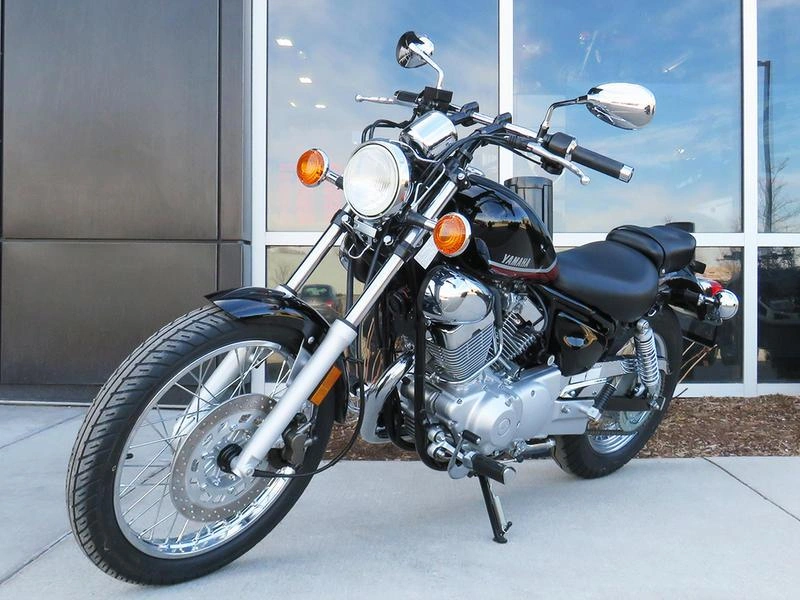 2025 Yamaha V-star 250 alt