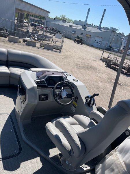 2020 Manitou oasis 23' thumbnail 8