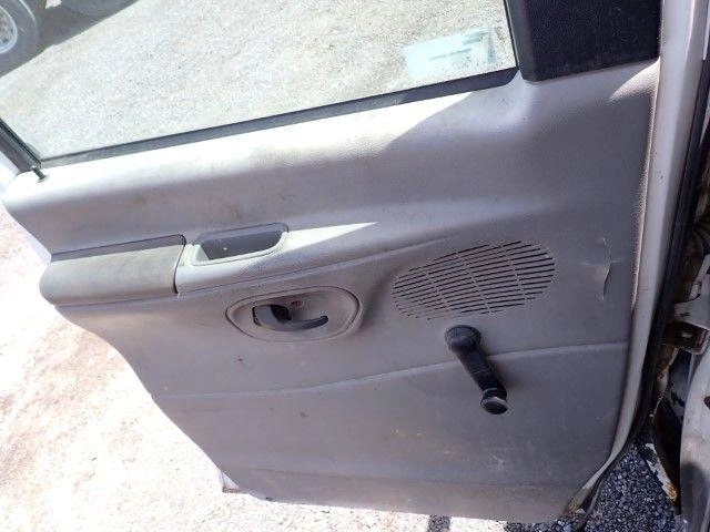 Ford E-450 2004