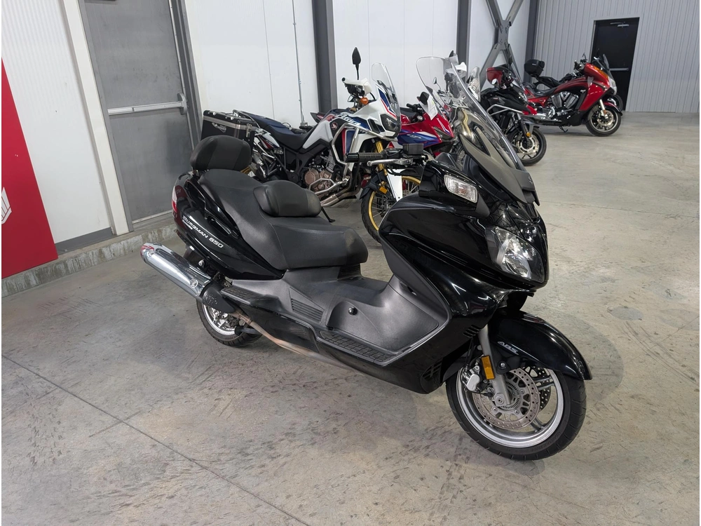 Suzuki Burgman 650 Exécutive 2011 alt