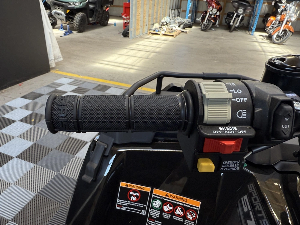 2026 Polaris Sportsman 570 Trail Onyx Black alt