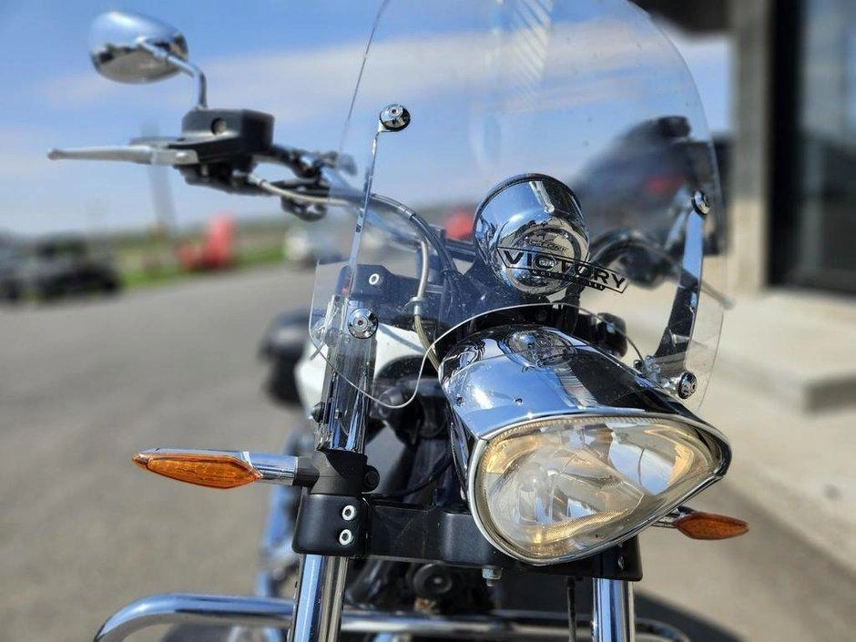 Victory Motorcycles Boardwalk 2013 alt