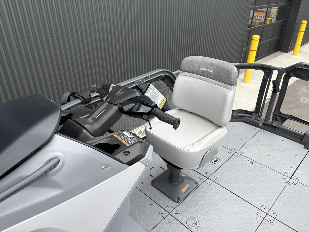2024 Sea-doo Switch® Compact - 130 Hp alt