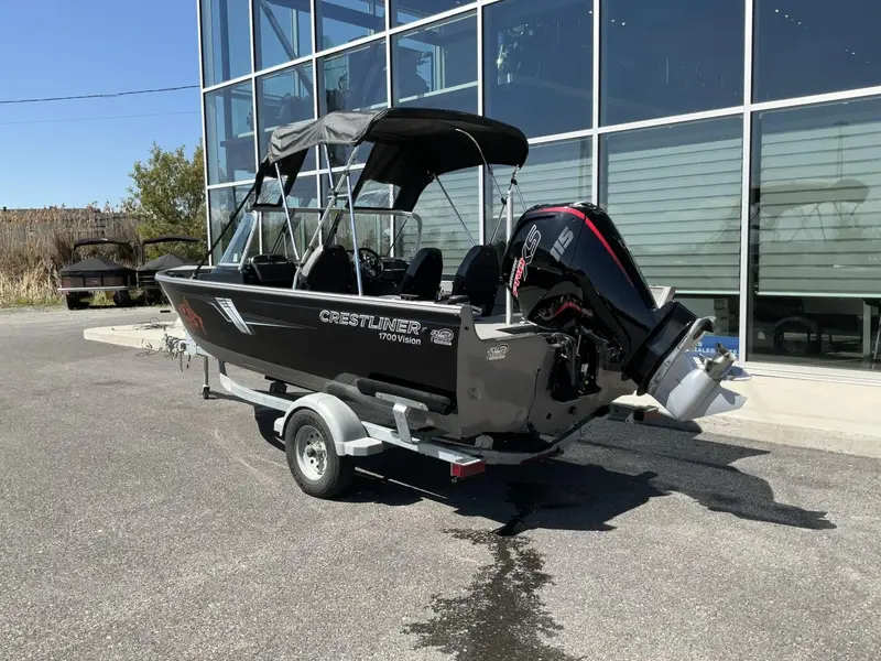 2021 Crestliner Vision 1700