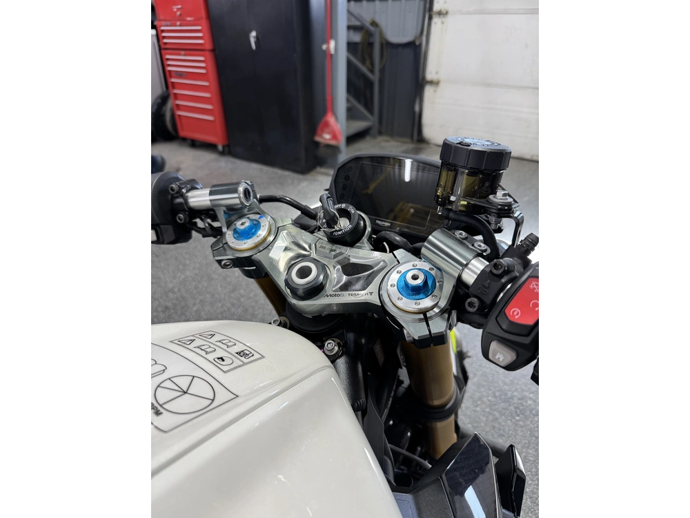2026 Triumph Street Triple 765 Mo alt