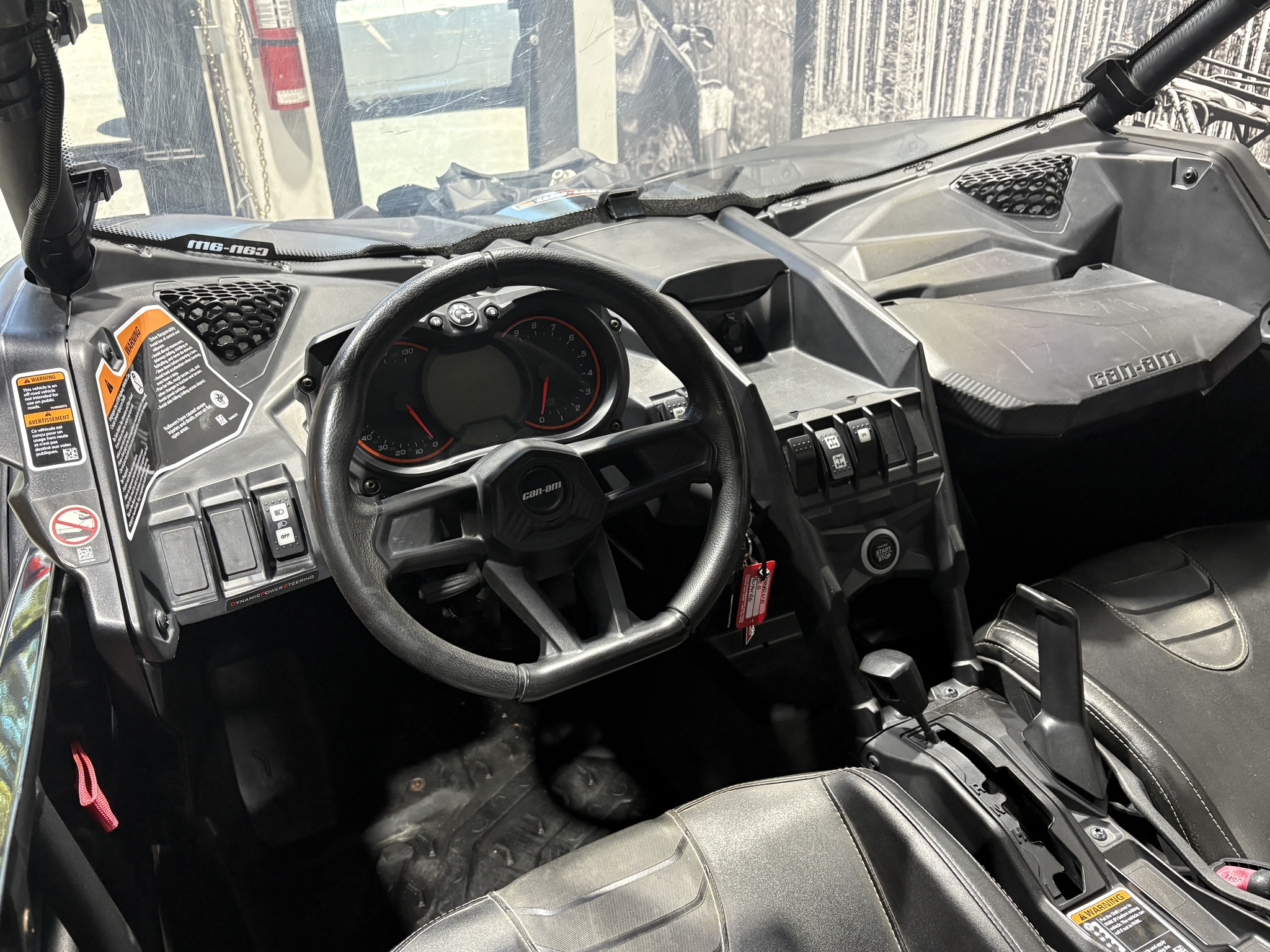 2017 Can-Am MAVERICK X3 XDS TURBO R **SUPER ÉQUIPÉ!!**