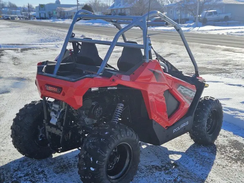 2026 Polaris RZR 200 EFI