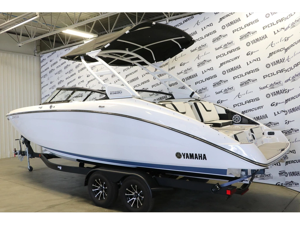 2024 Yamaha 252sd alt