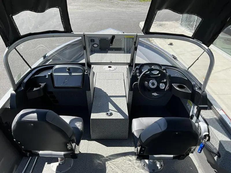 2021 Crestliner Vision 1700