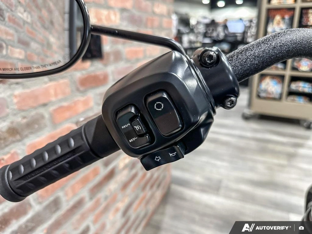 2026 Harley-davidson Street Bob alt