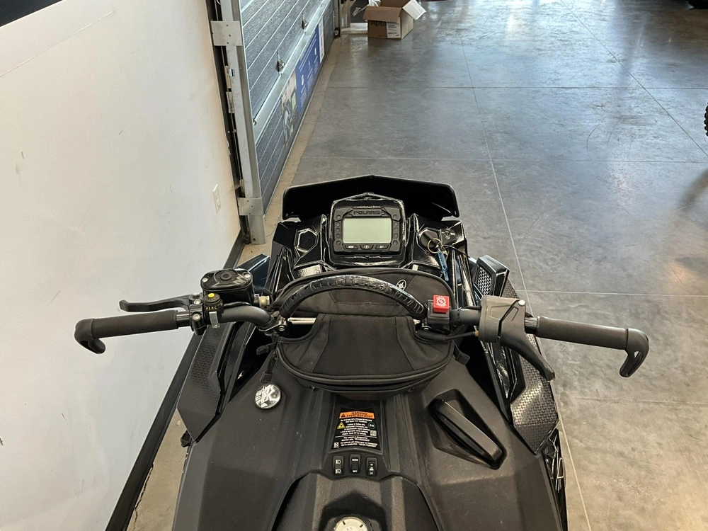 Polaris 800 Pro Rmk 155 2017 alt