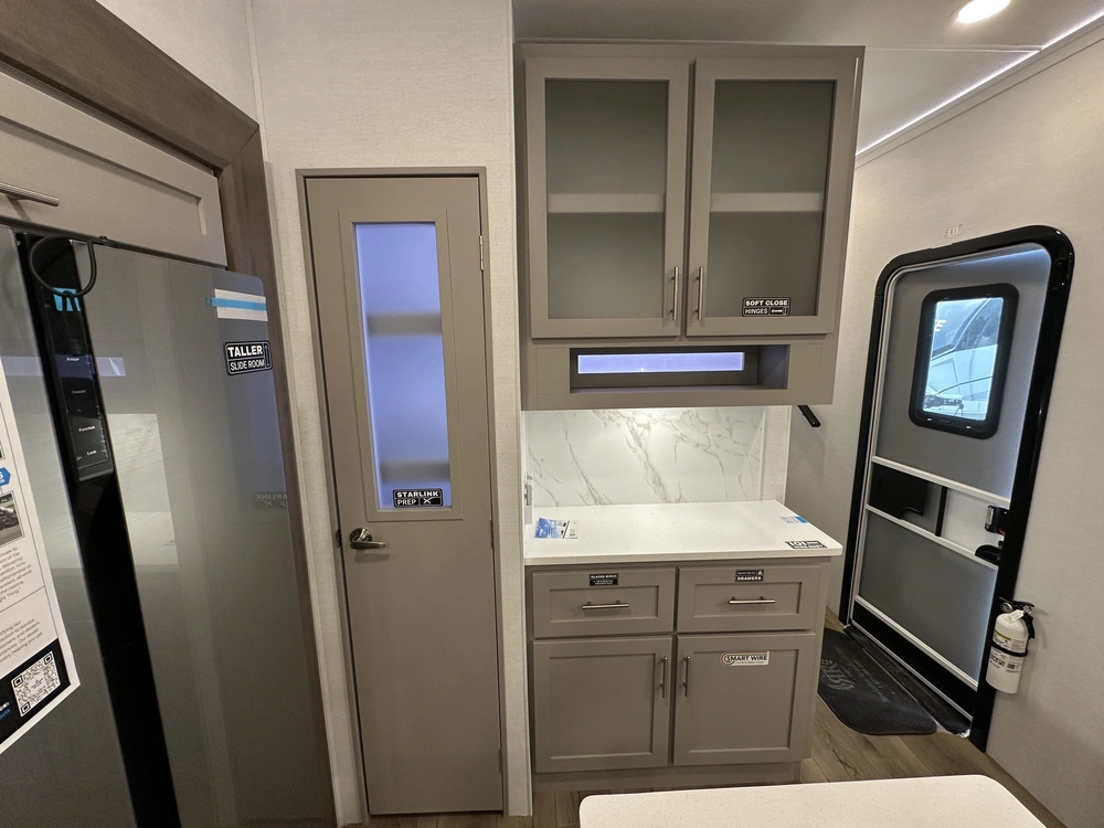 2026 Alliance Rv Avenue 39mbr alt