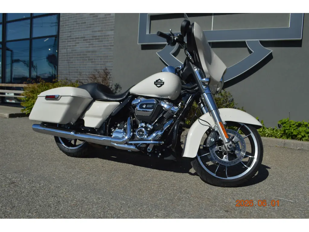 Harley-Davidson FLHX 2022