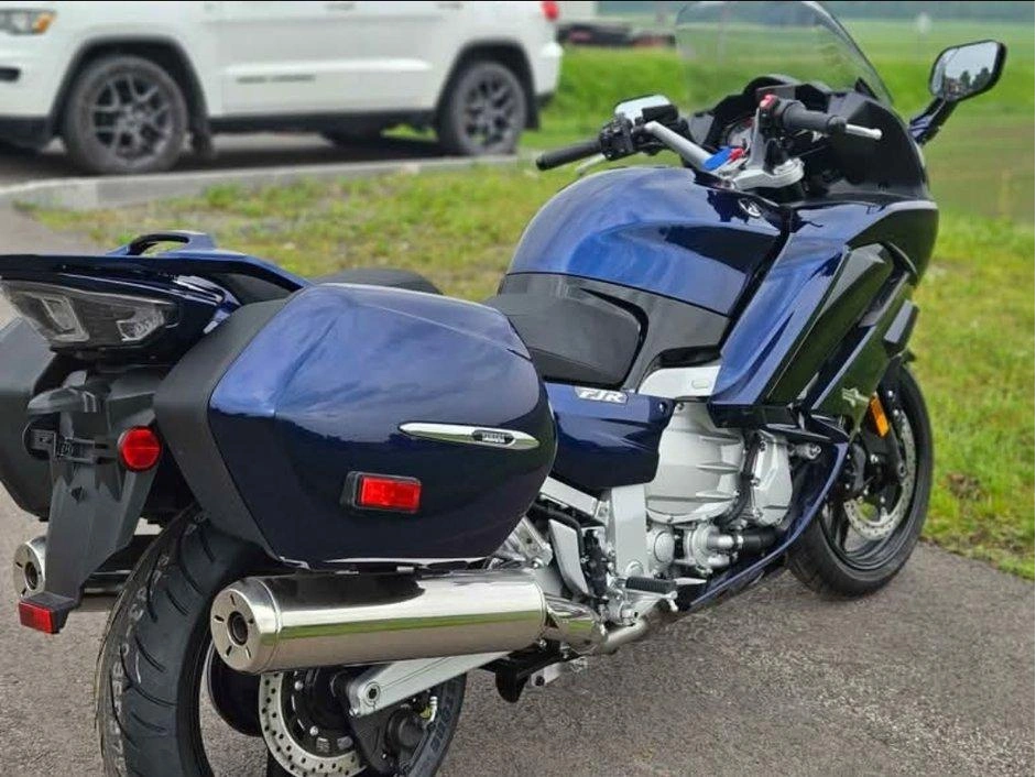 2026 Yamaha Fjr1300es alt