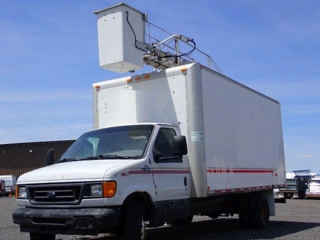 Ford E-450 2004