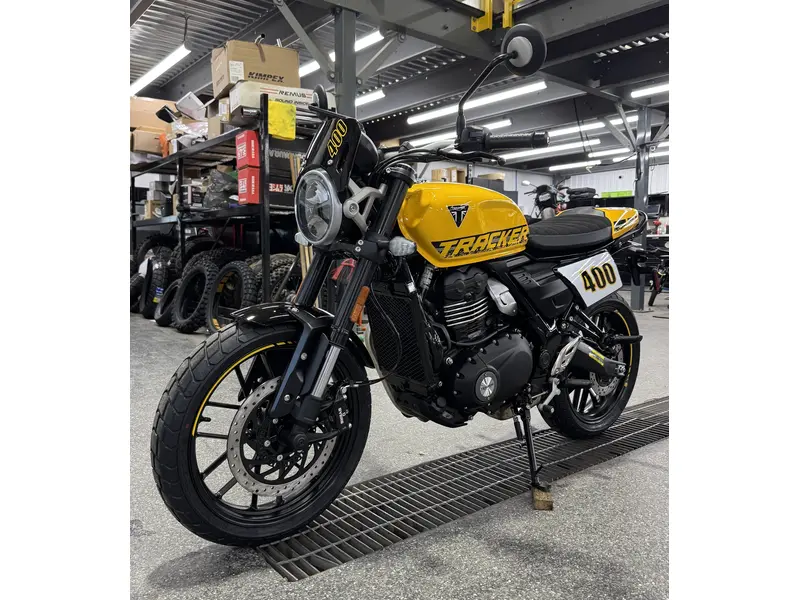 2027 Triumph TRACKER 400 JAUNE