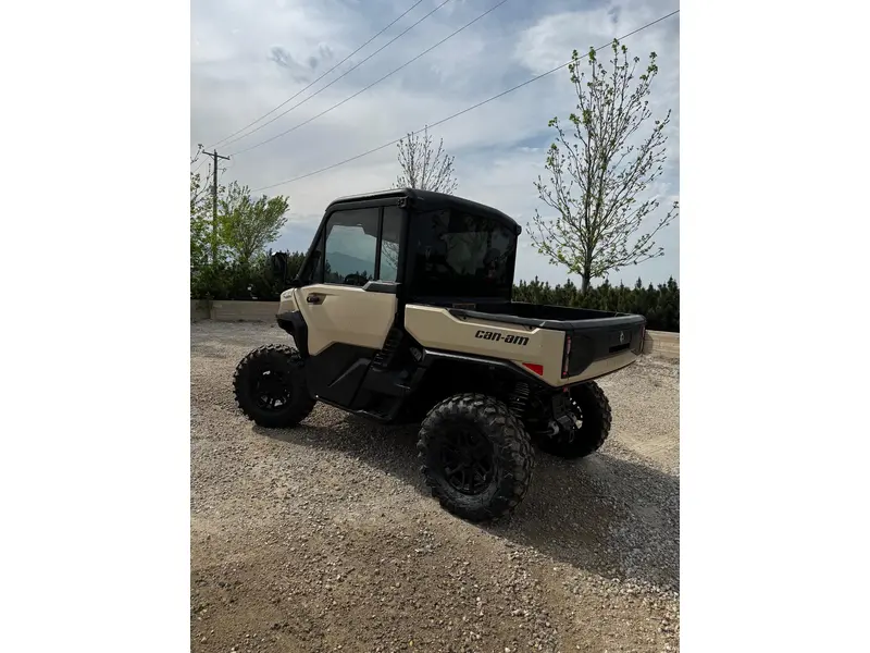 2026 Can-am Defender Ltd Hd11 alt