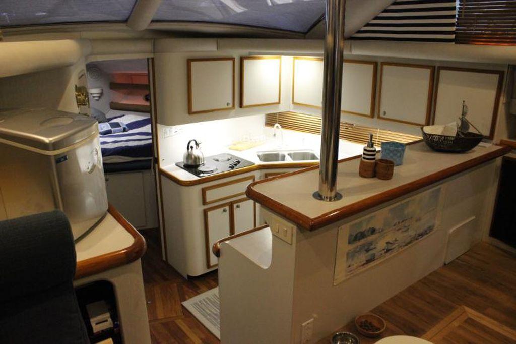 1993 Cruisers Yachts 3850 thumbnail 7