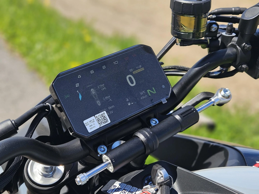2026 Cfmoto 675nk alt