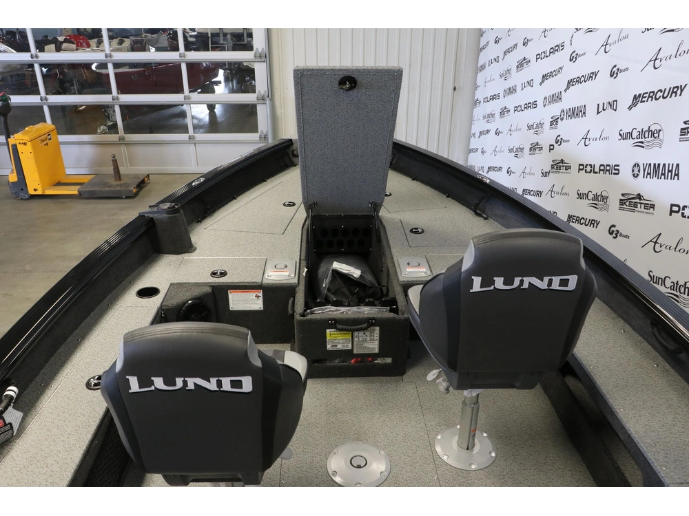 2026 Lund 1875 Pro Guide + Mercury 90exlpt alt