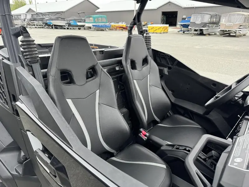 2025 Can-Am Commander XT 1000R