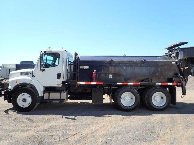 Freightliner M2106 2010