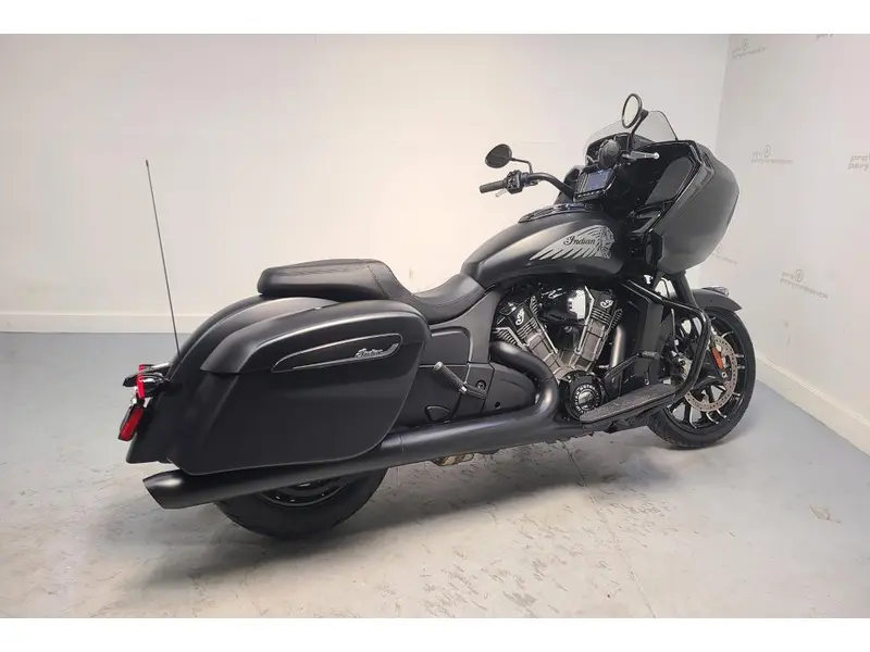 2024 Indian Motorcycle CHALLENGER DH