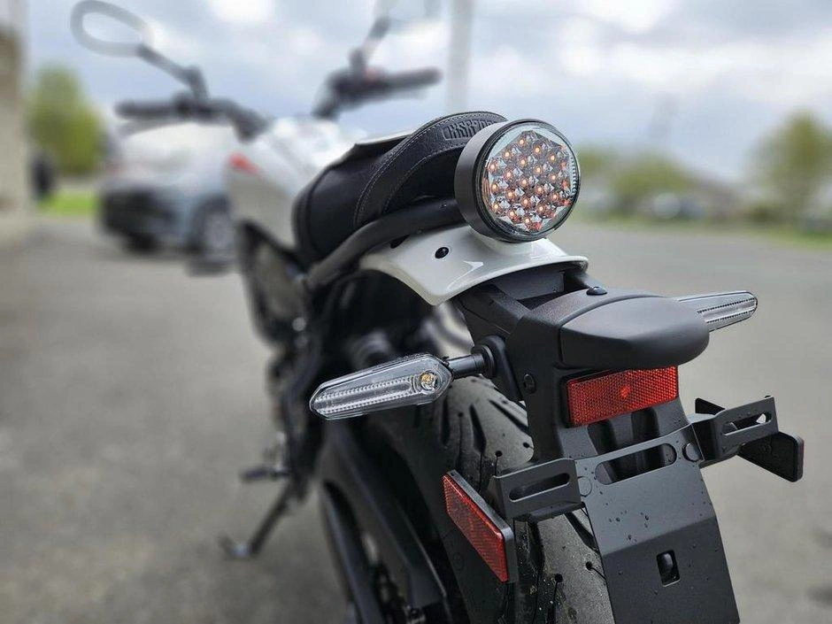 2024 Yamaha Xsr 700 alt