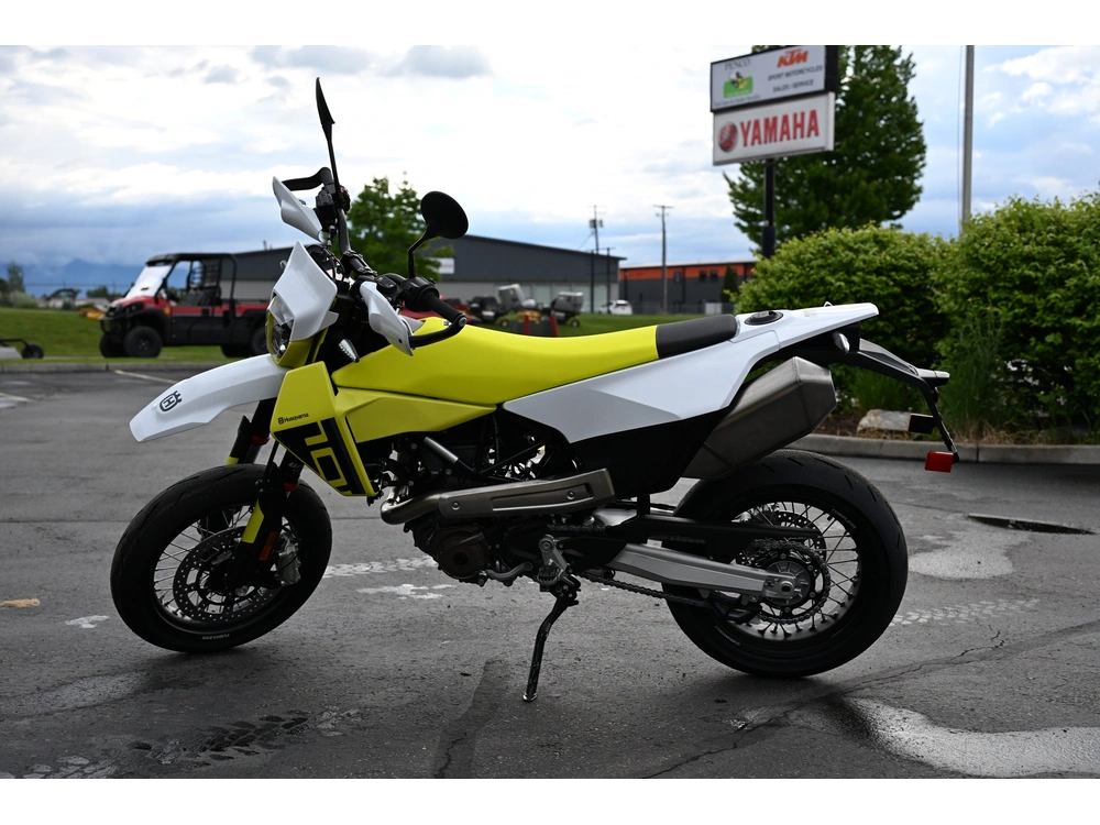 2026 Husqvarna 701 Supermoto alt
