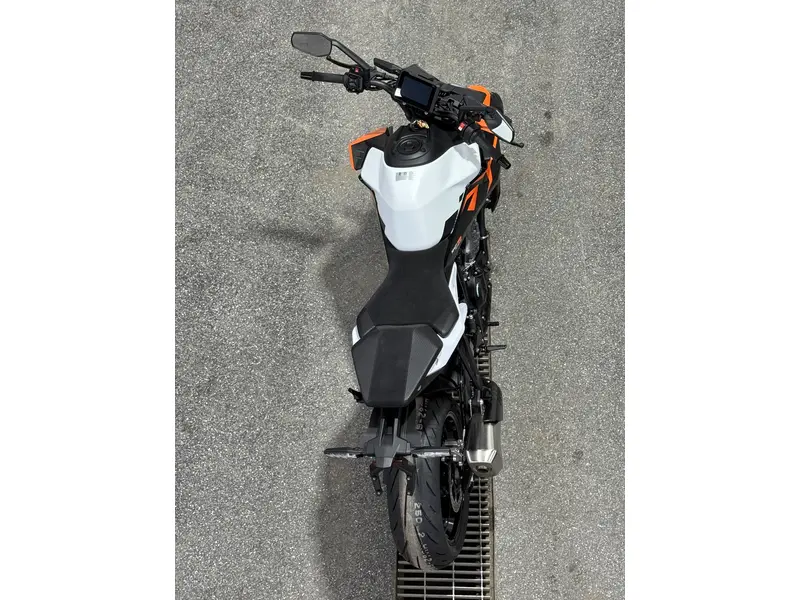 KTM 990 DUKE 2027