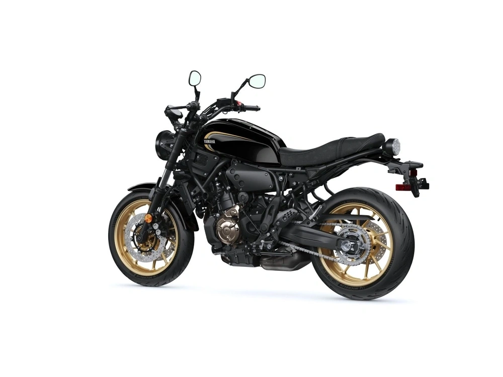 2026 Yamaha Xsr700 alt