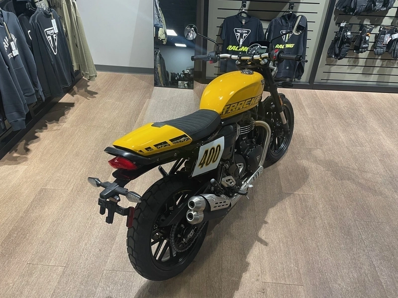 2027 Triumph Tracker 400 - Racing Yellow alt