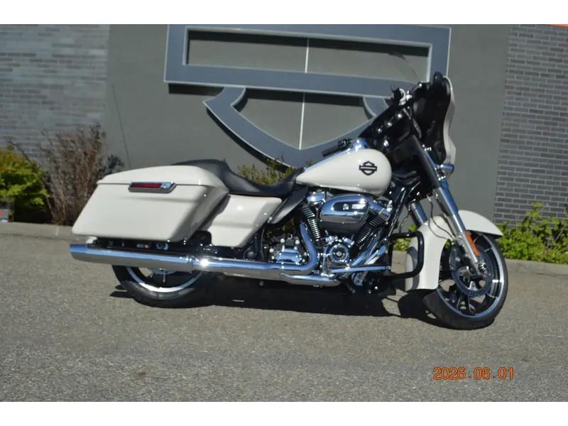 2022 Harley-Davidson FLHX