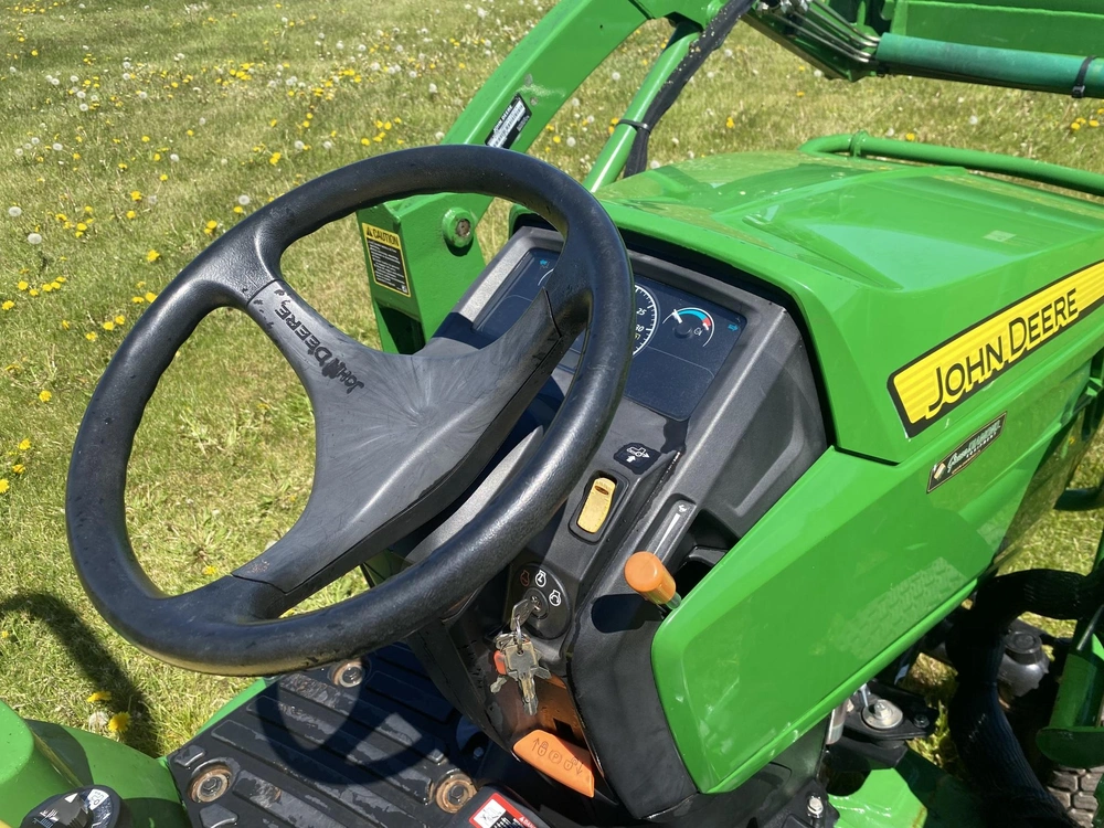 John Deere 1023e 2021 alt
