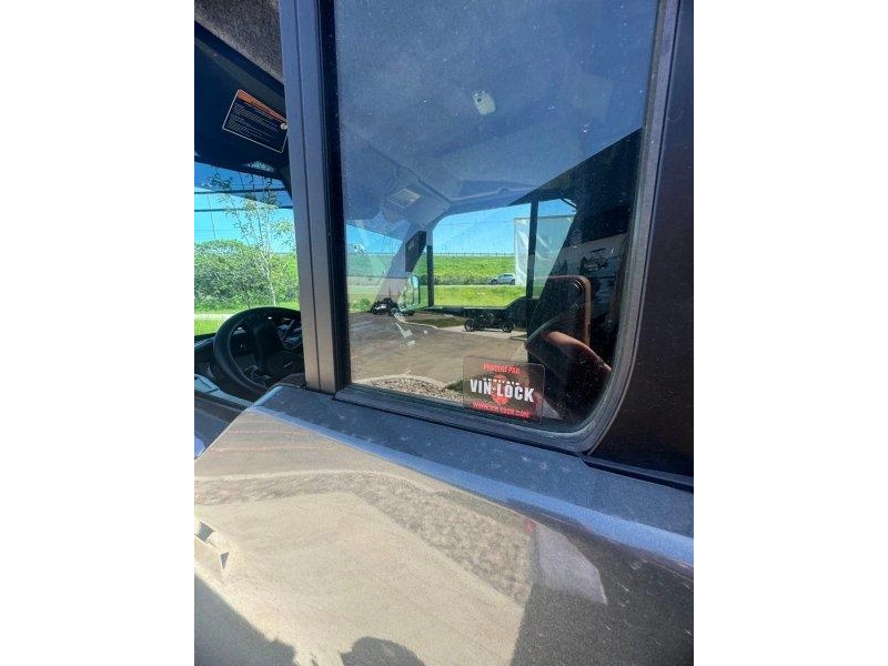 2024 Can-am Defender Max Limited alt