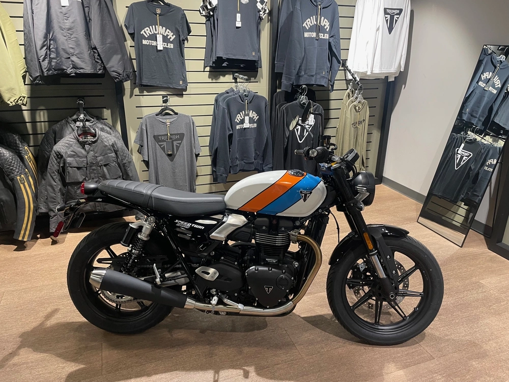 2026 Triumph Speed Twin 900 - Pure White alt