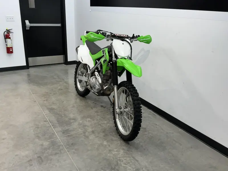 2023 Kawasaki KLX 230 E thumbnail 2