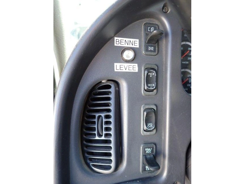 Freightliner M2106 2010