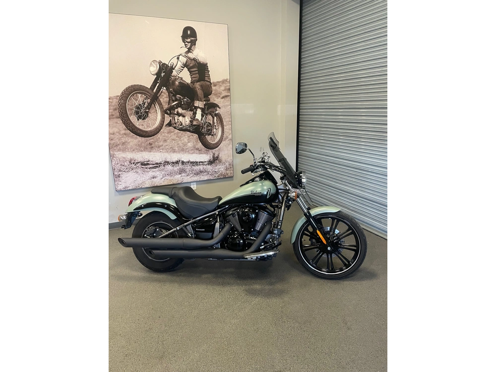 2023 Kawasaki Vulcan 900 alt