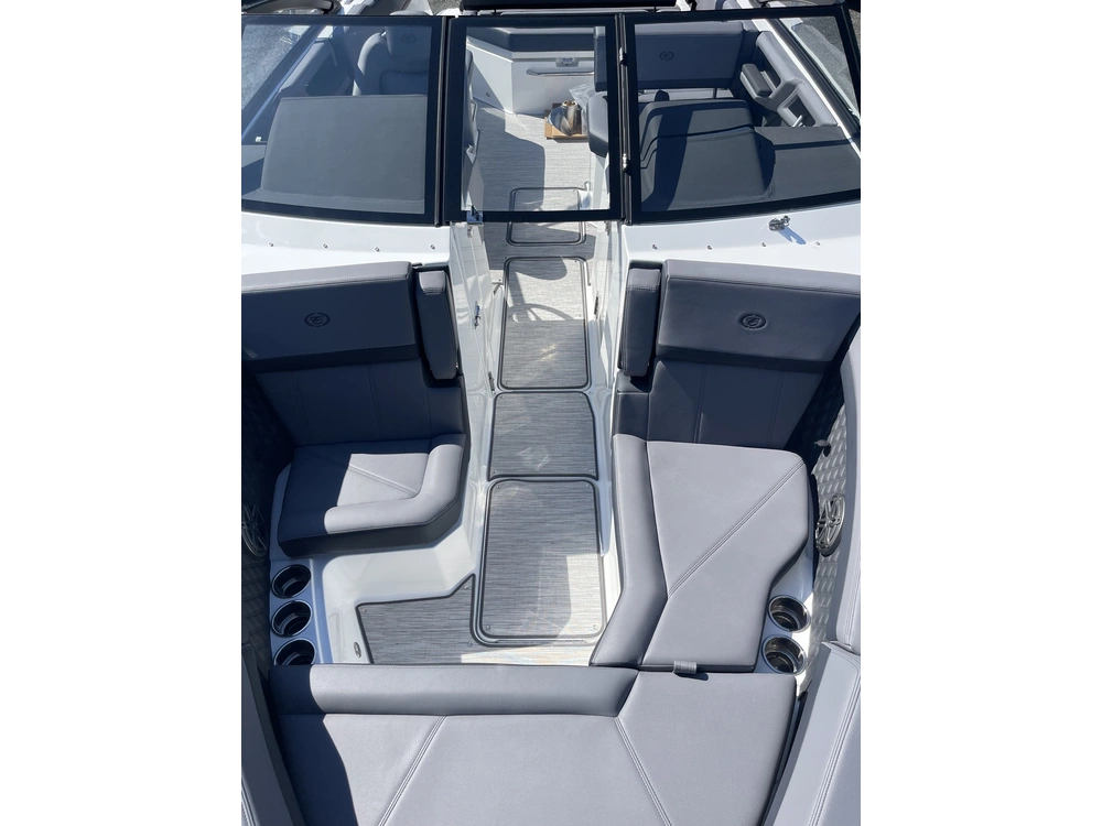 2026 Cobalt Boats R6 alt
