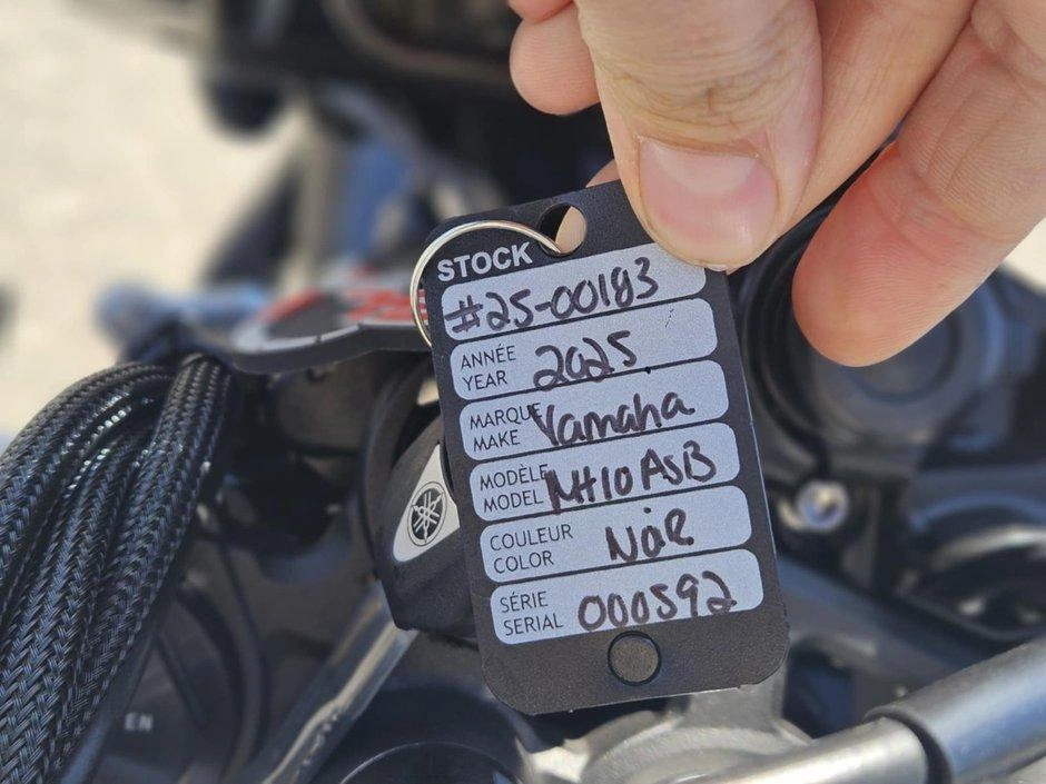 2025 Yamaha Mt-10 alt