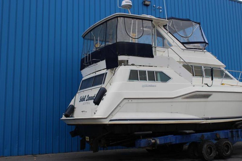 1993 Cruisers Yachts 3850 thumbnail 3