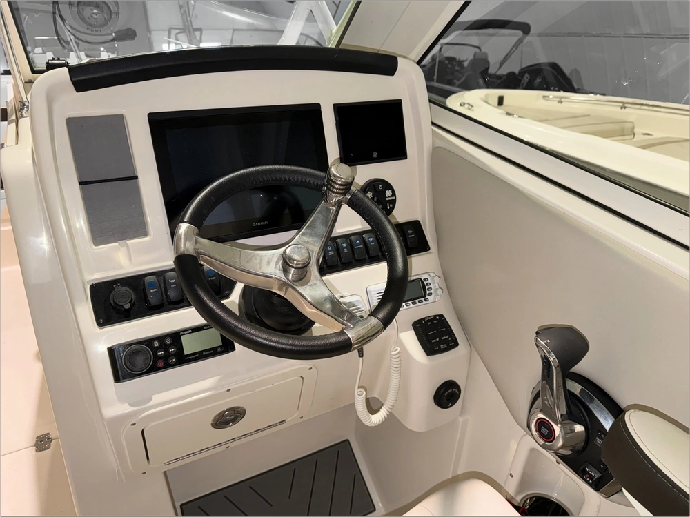 2023 Sailfish 245 Dc alt