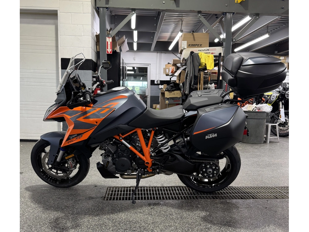 Ktm Super Duke Gt 2024 alt