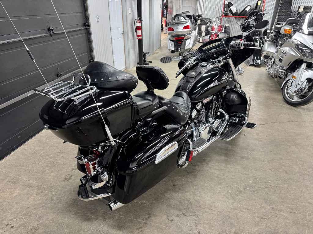 2002 Yamaha XVZ1300 thumbnail 4